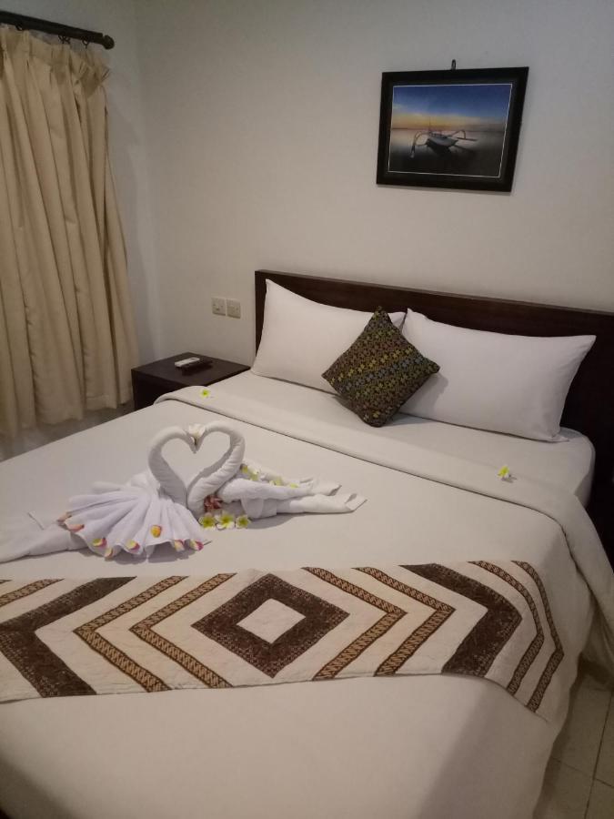 Surya Inn Kuta Lombok Esterno foto