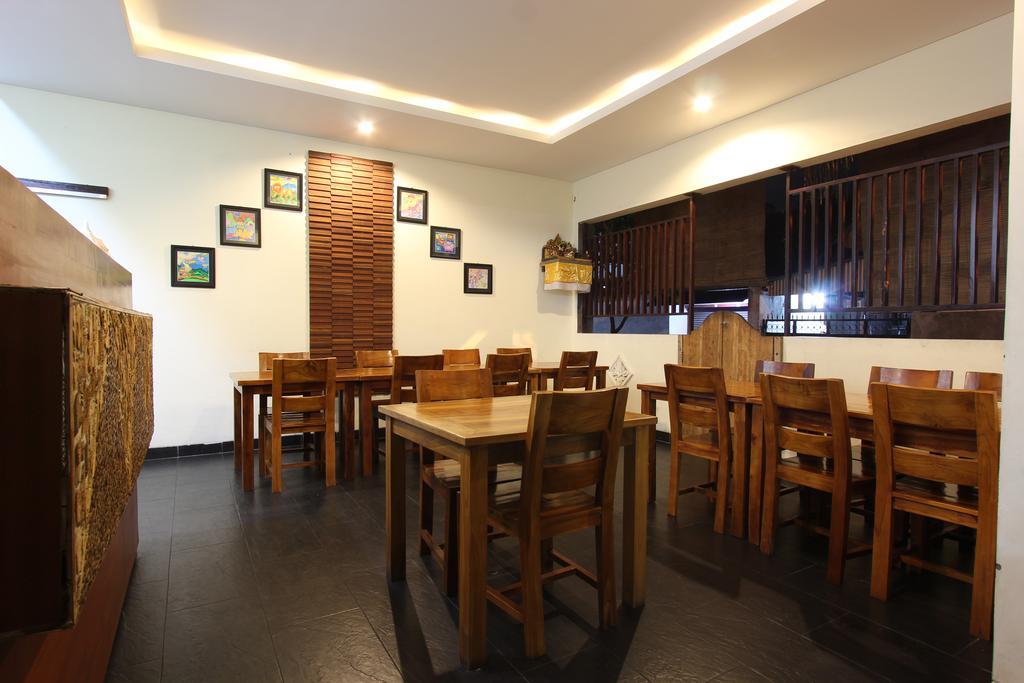 Surya Inn Kuta Lombok Esterno foto