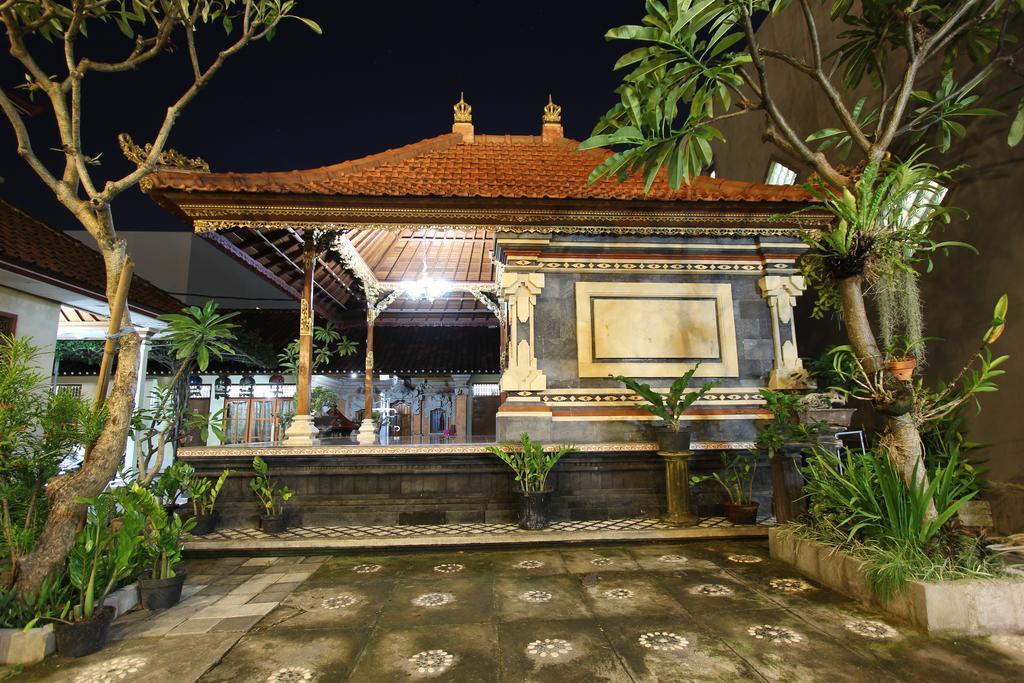 Surya Inn Kuta Lombok Esterno foto