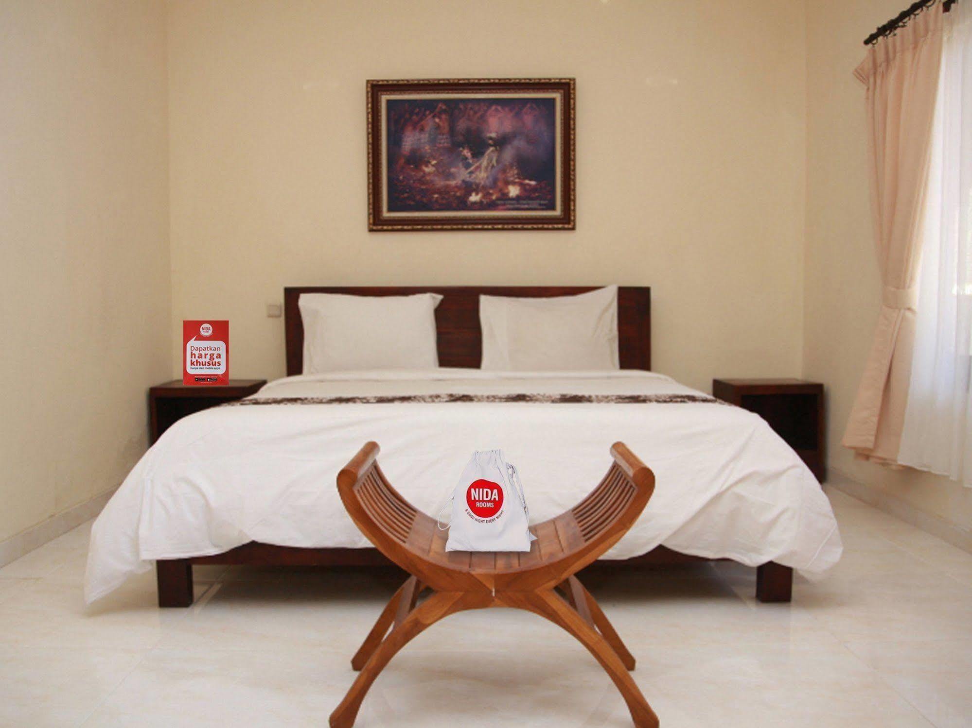 Surya Inn Kuta Lombok Esterno foto