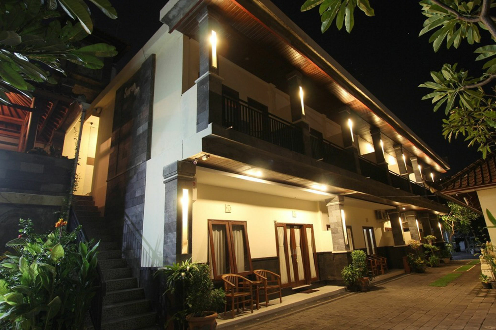 Surya Inn Kuta Lombok Esterno foto