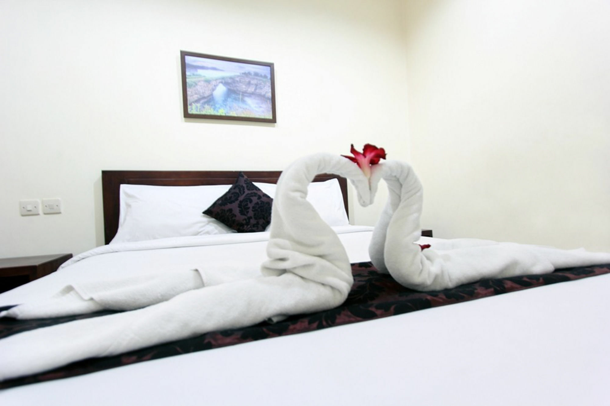 Surya Inn Kuta Lombok Esterno foto
